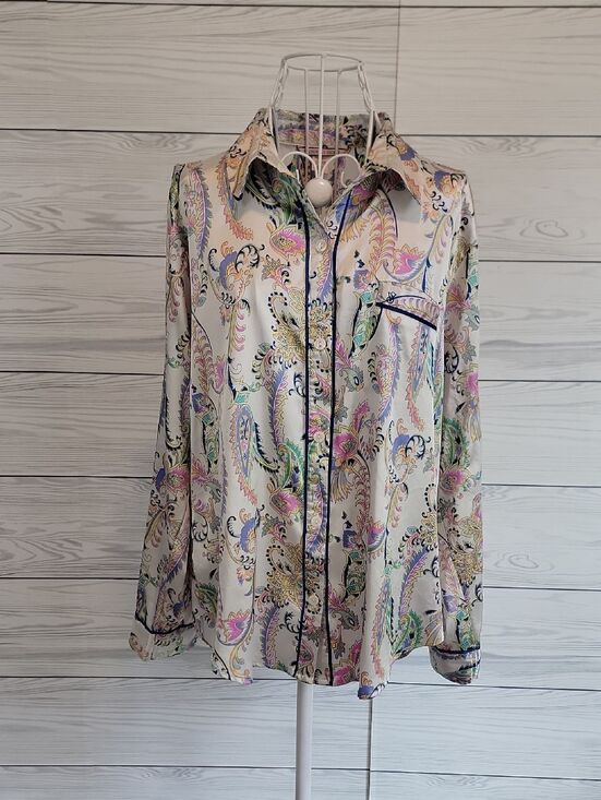 Victoria's Secret Other - Victoria's Secret Silky Paisley Button-Up Pajama Top Womens Size M